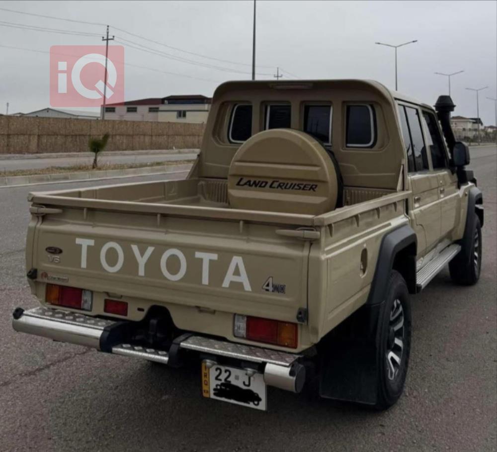 Toyota Land Cruiser 70 Pickup